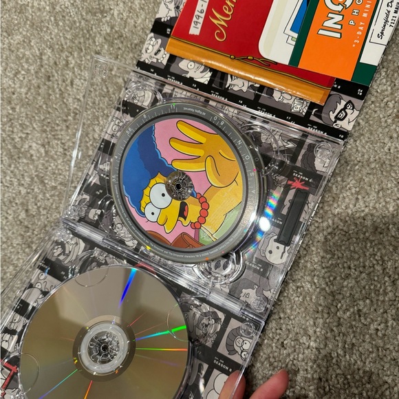 The Simpsons - The Complete Eighth Season DVD - Picture 7 of 16